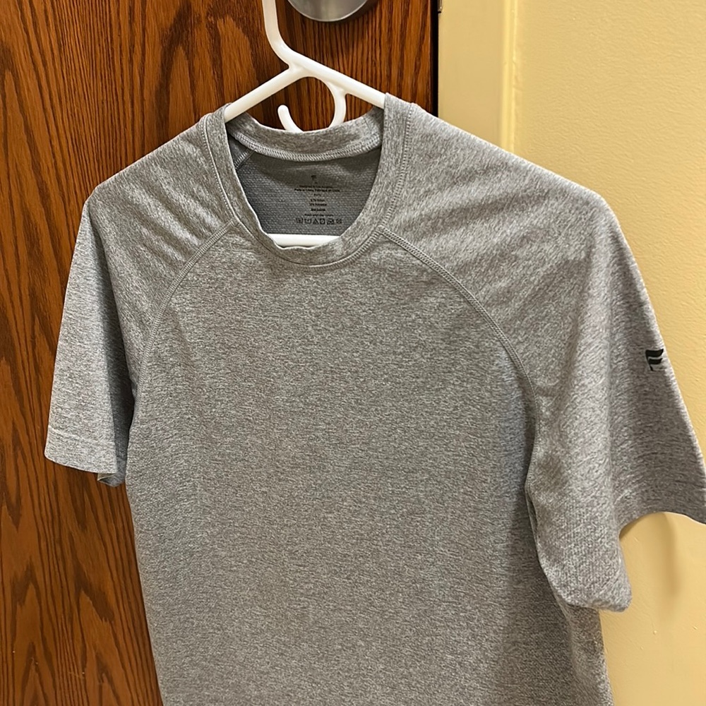 Fabletics athletic shirt. Size medium.